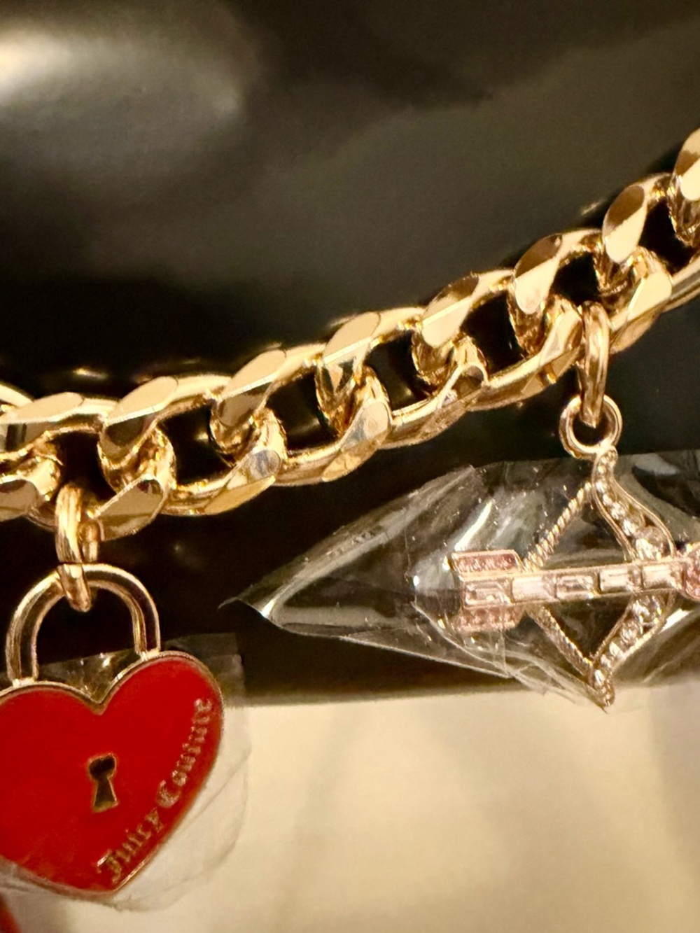 Juicy Couture - Black Patent Shoulder Bag with Gold Chain and Heart Charms - Picture 5 of 9